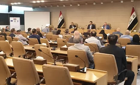 公信为伊拉克国会提供了会议讨论同传系统,可实现会议签到、发言和六种语言的同声传译,助力国会开启高效会议