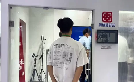 是谁？是谁？是谁人气大爆棚？